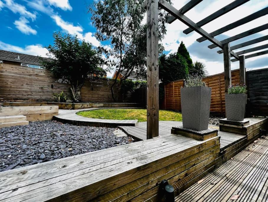 Entire Modern House In Tamworth - 2 Double Beds + Free Parking Villa Eksteriør bilde